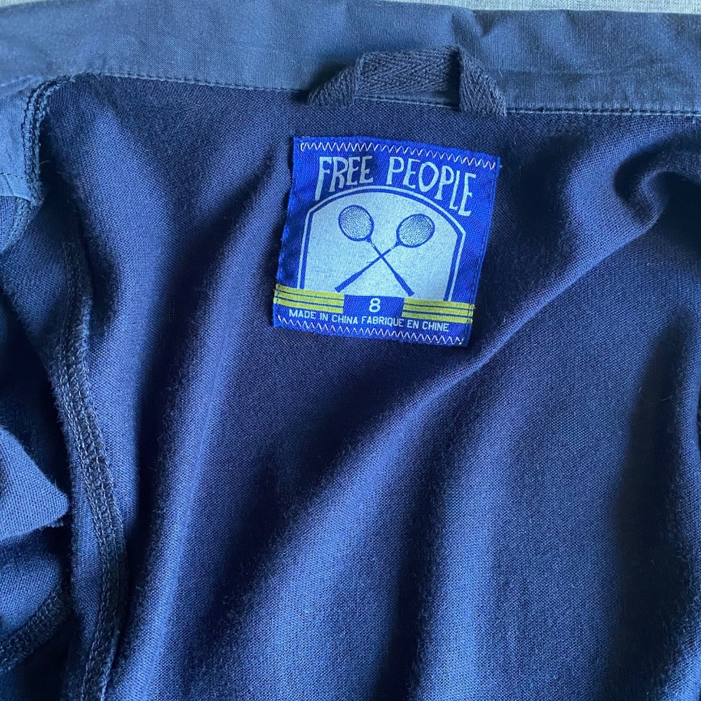 Free People navy blue t-shirt jacket with drawstring back Size 8 - Picture 12 of 16